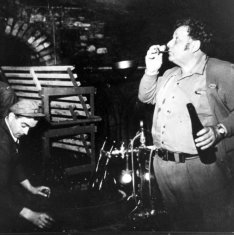 Weinprobe beim Abfüllen